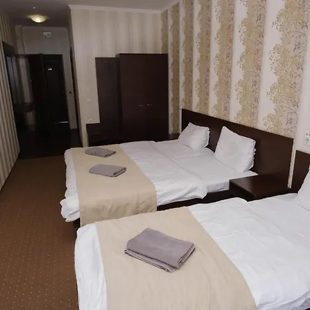 Kasimir & Hotel *