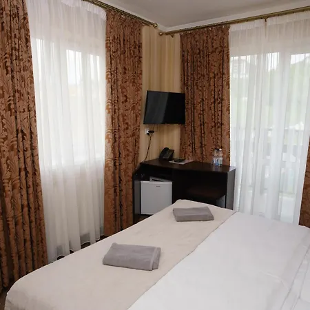 Kasimir & Hotel *